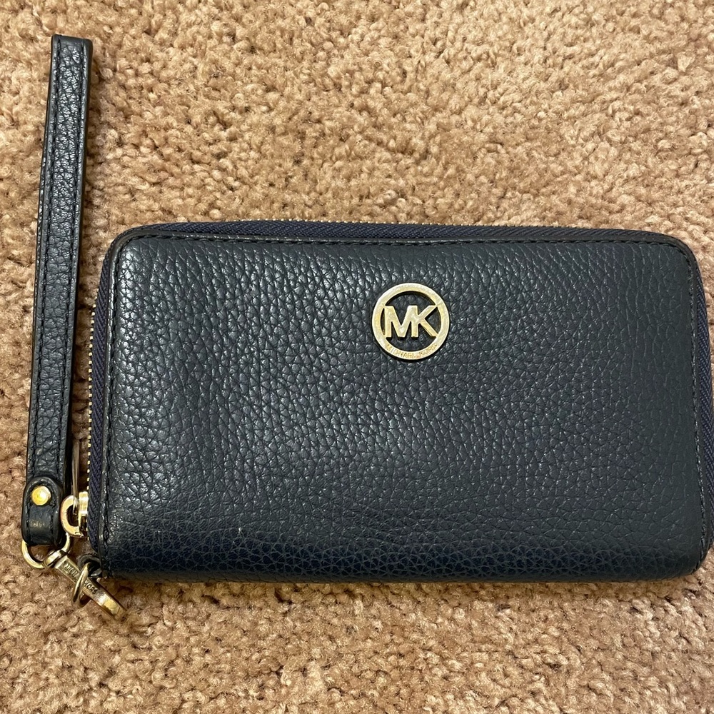 MICHAEL KORS WRISTLET WALLET